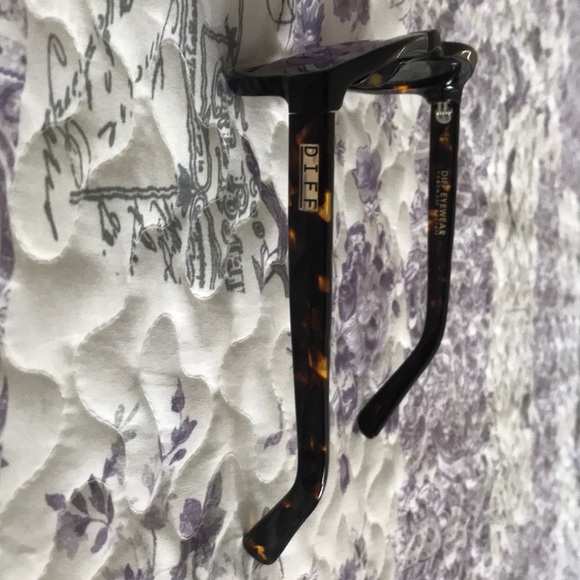 DIFF sunglasses - Picture 2 of 7